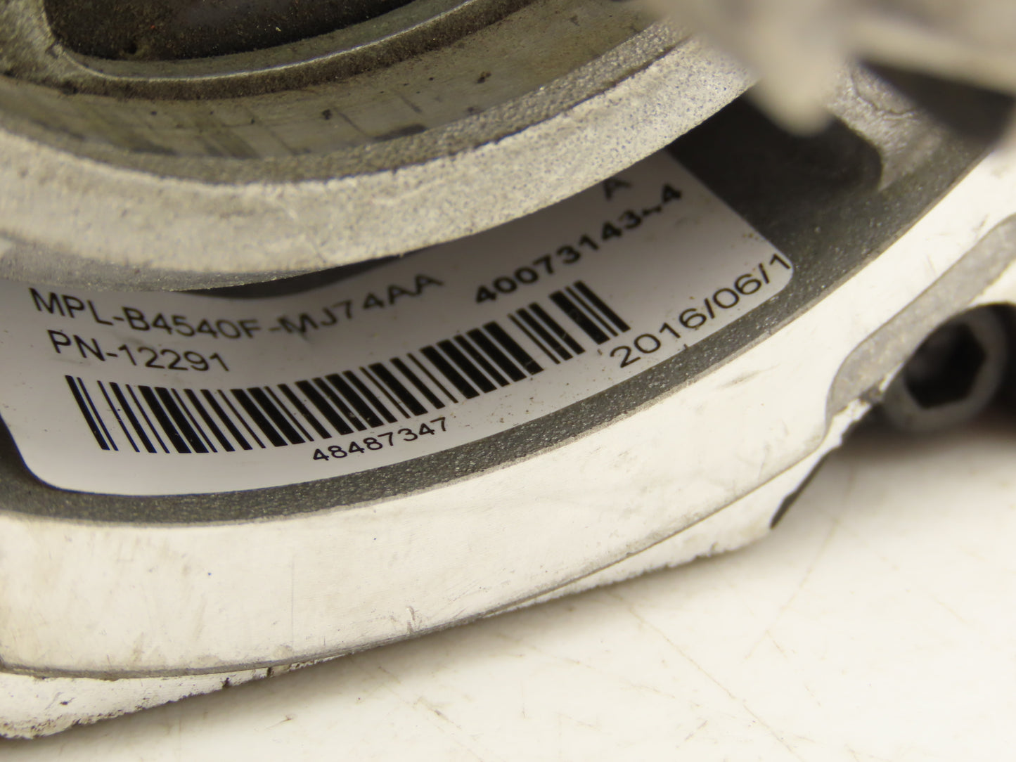 Allen Bradley MPL-B4540F-MJ74AA AC Servo Motor 3000 RPM 460V 3PH 24V Brake READ