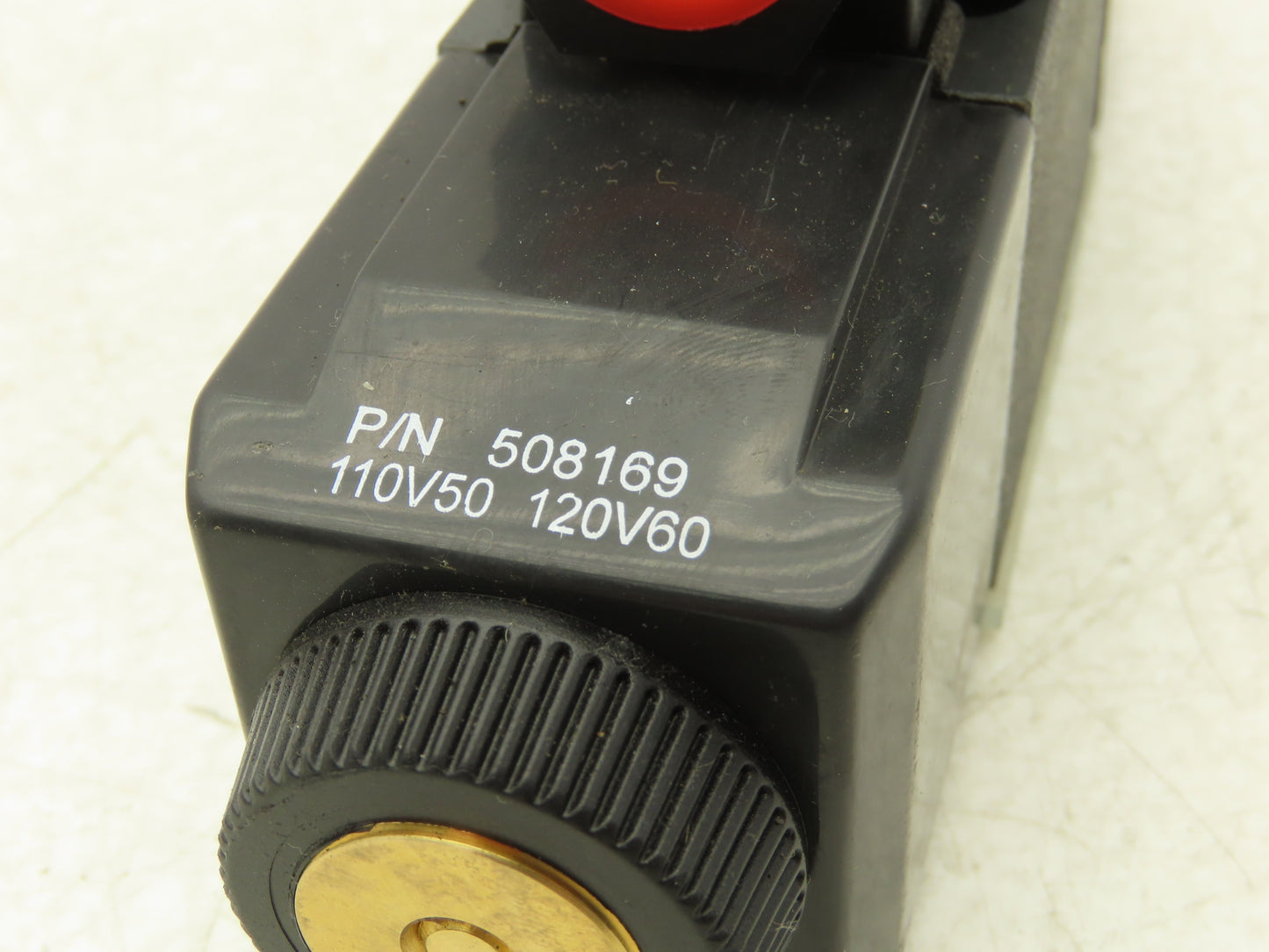 Vickers DG4V-3-2C-M-FTWL-B6-60 Hydraulic Directional Solenoid Valve 120VAC -READ
