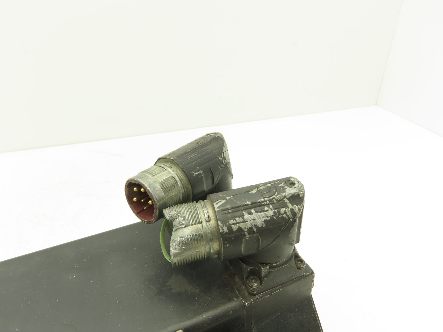Allen Bradley MPL-B4540F-MJ74AA AC Servo Motor 3000 RPM 460V 3PH 24V Brake READ