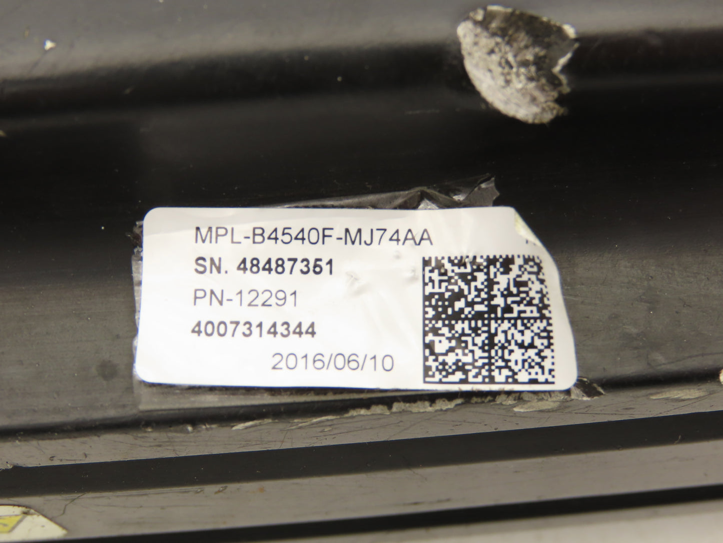Allen Bradley MPL-B4540F-MJ74AA AC Servo Motor 3000 RPM 460V 3PH 24V Brake