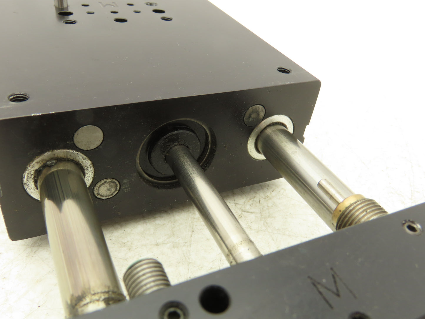 De-Sta-Co DLB-12M-L-C-50 Pneumatic Linear Base Slide/Guide Cylinder 50mm Slide