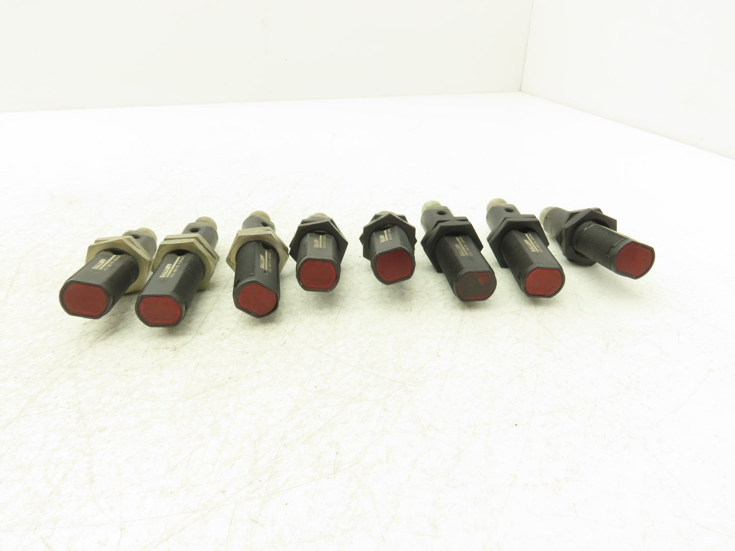 Balluff BOS18KF-PA-1QD-S4-C Retroreflective Photoelectric Sensor 0-4.5m Lot of 8