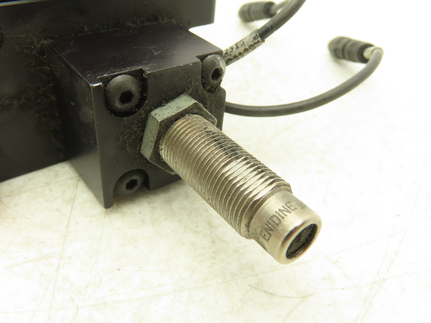 De-Sta-Co DRF-094M-180-A Pneumatic Rotary Actuator 180 Degree Rotation M12 Ports