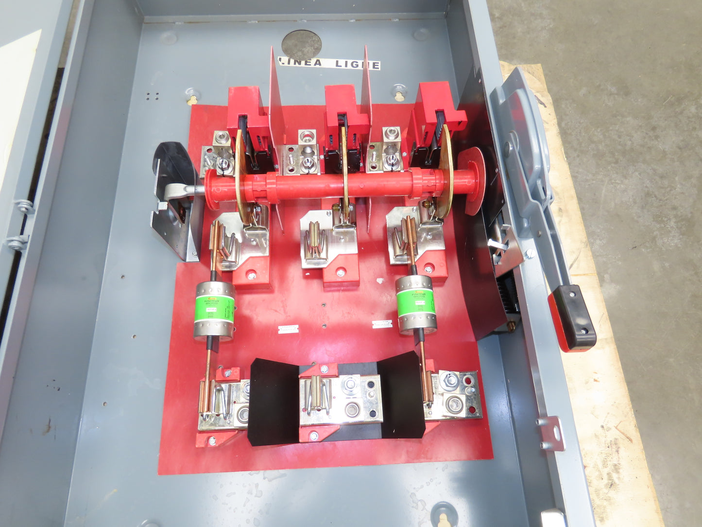 Square D H365 Safety Disconnect Switch 400A 600V 3 Pole Fused Type E04