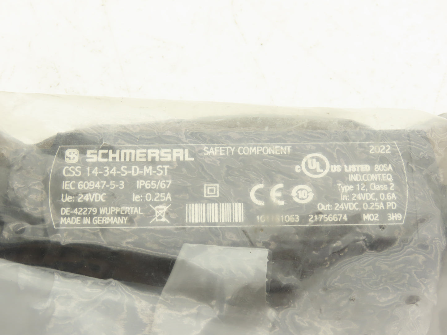 Schmersal 101181063 Magnet Safety Sensor Non Contact CSS 14-34-S-D-M-ST