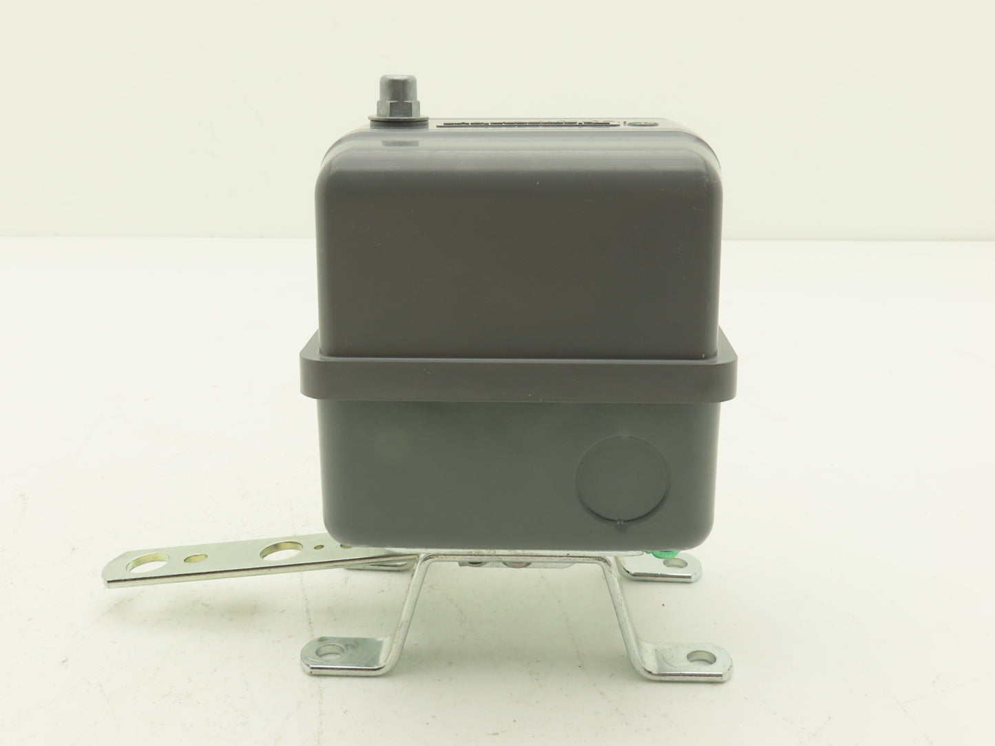 Telemecanique 9036GG2H Float Switch w/ Arm 5 HP 115-575 VAC 1 Or 3 Ph Series C