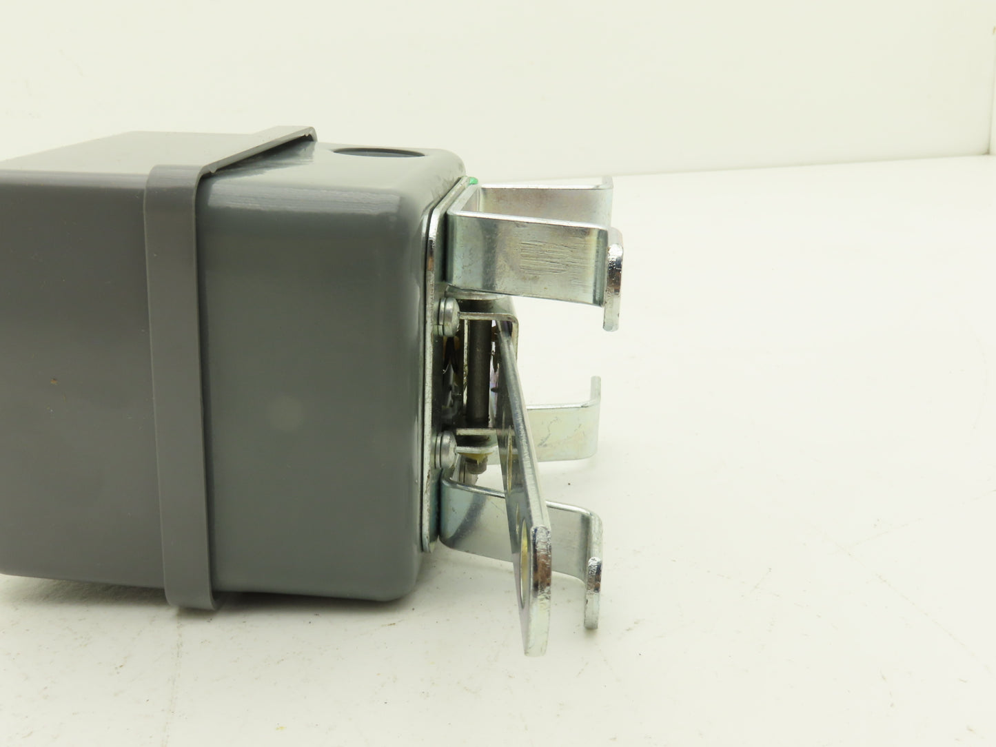 Telemecanique 9036GG2H Float Switch w/ Arm 5 HP 115-575 VAC 1 Or 3 Ph Series C
