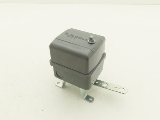 Telemecanique 9036GG2H Float Switch w/ Arm 5 HP 115-575 VAC 1 Or 3 Ph Series C