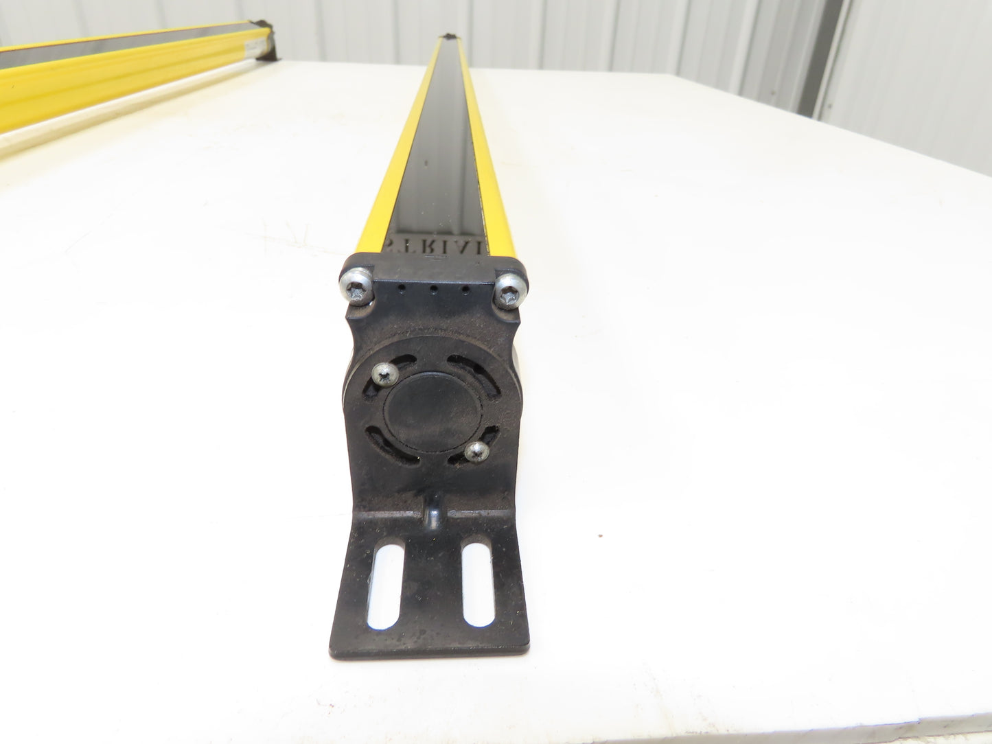 Allen Bradley GuardShield Safety Light Curtain Transmitter/Receiver Set 1120mm