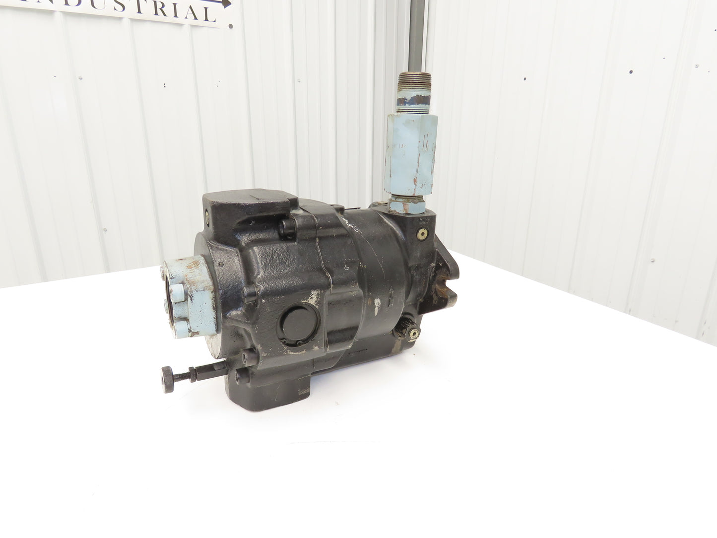 Parker PAVC100R521 Variable Hydraulic Piston Pump 100cm³/rev 3000 PSI 31-47 GPM
