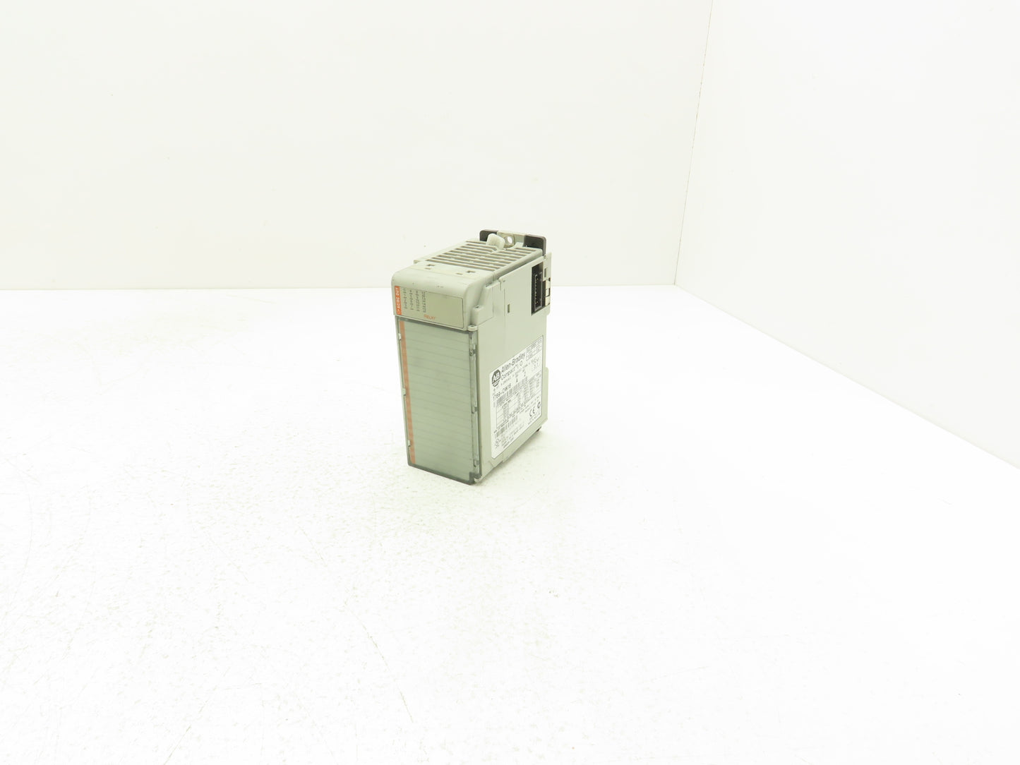 Allen Bradley 1769-OW16 Compact 16-Point Relay Output Module Series A Rev 2