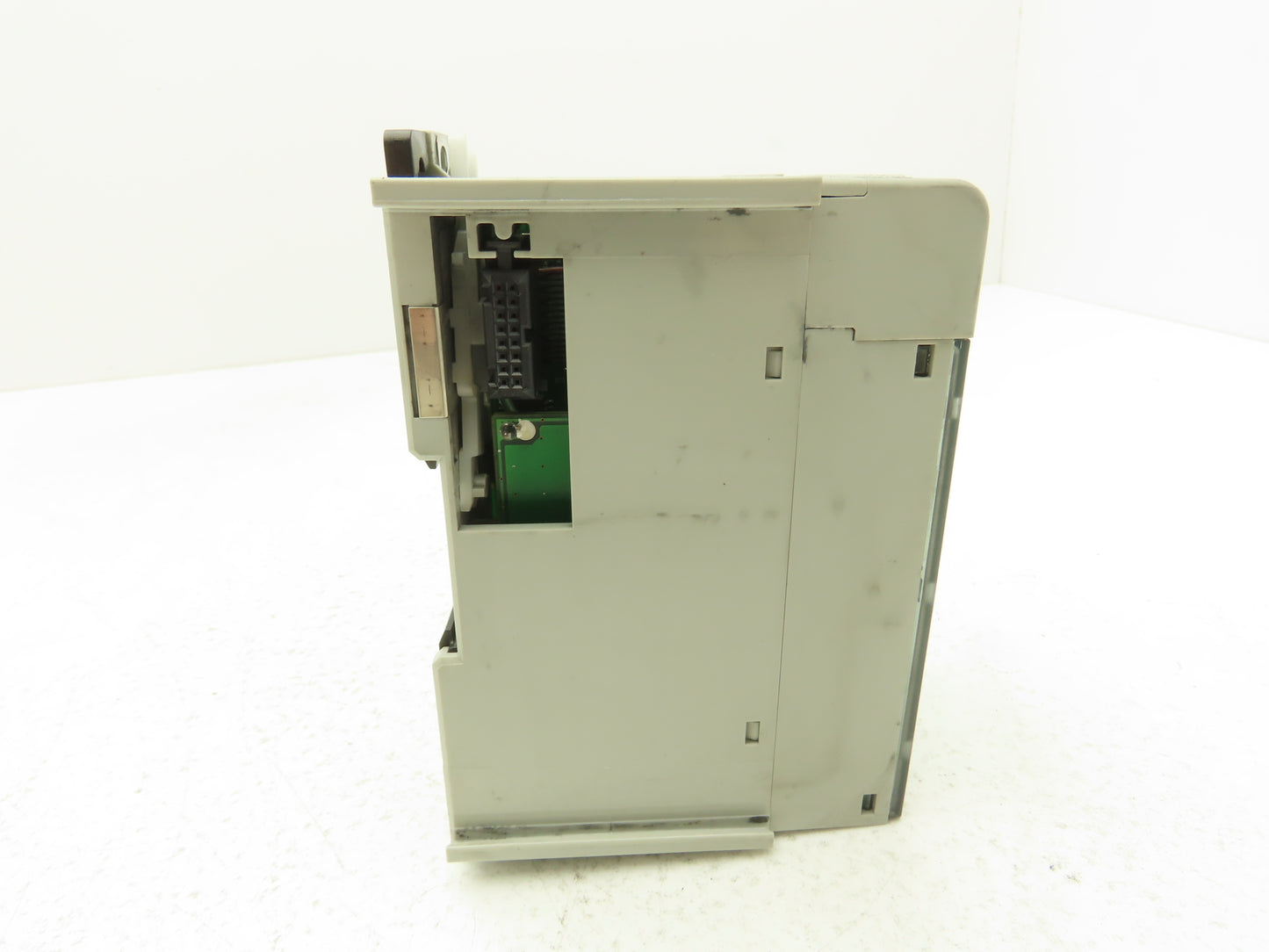 Allen Bradley 1769-OW16 Compact 16-Point Relay Output Module Series A Rev 2