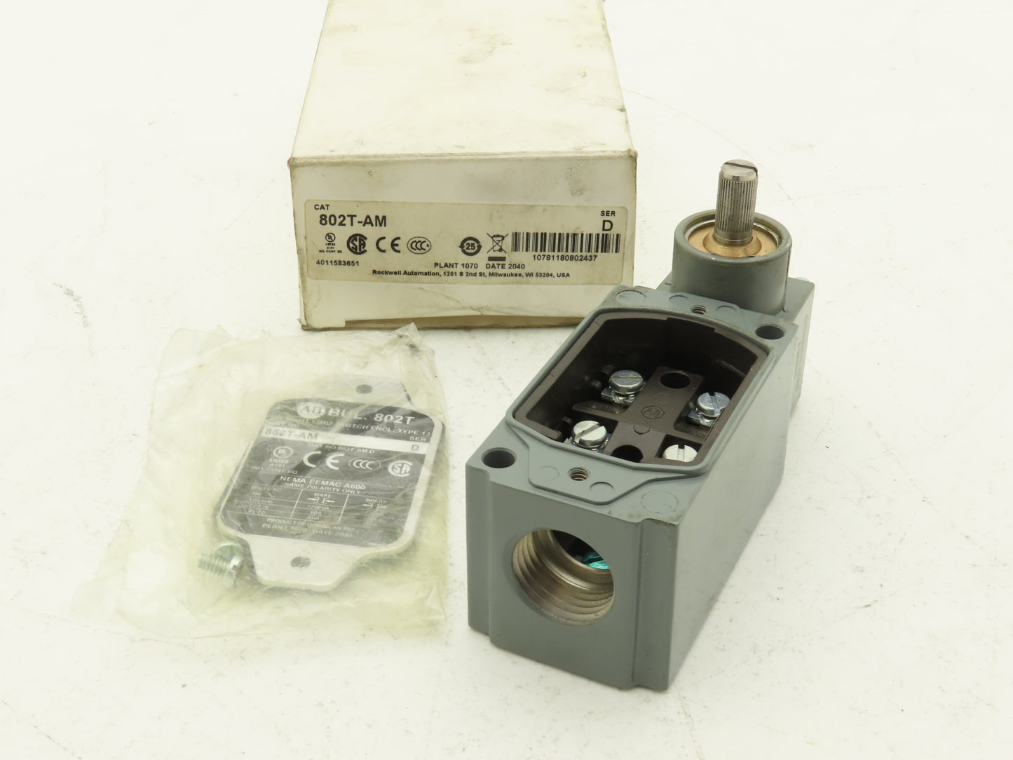Allen Bradley 802T-AM Oiltight Limit Switch Enclosure Lever Type Operator Head