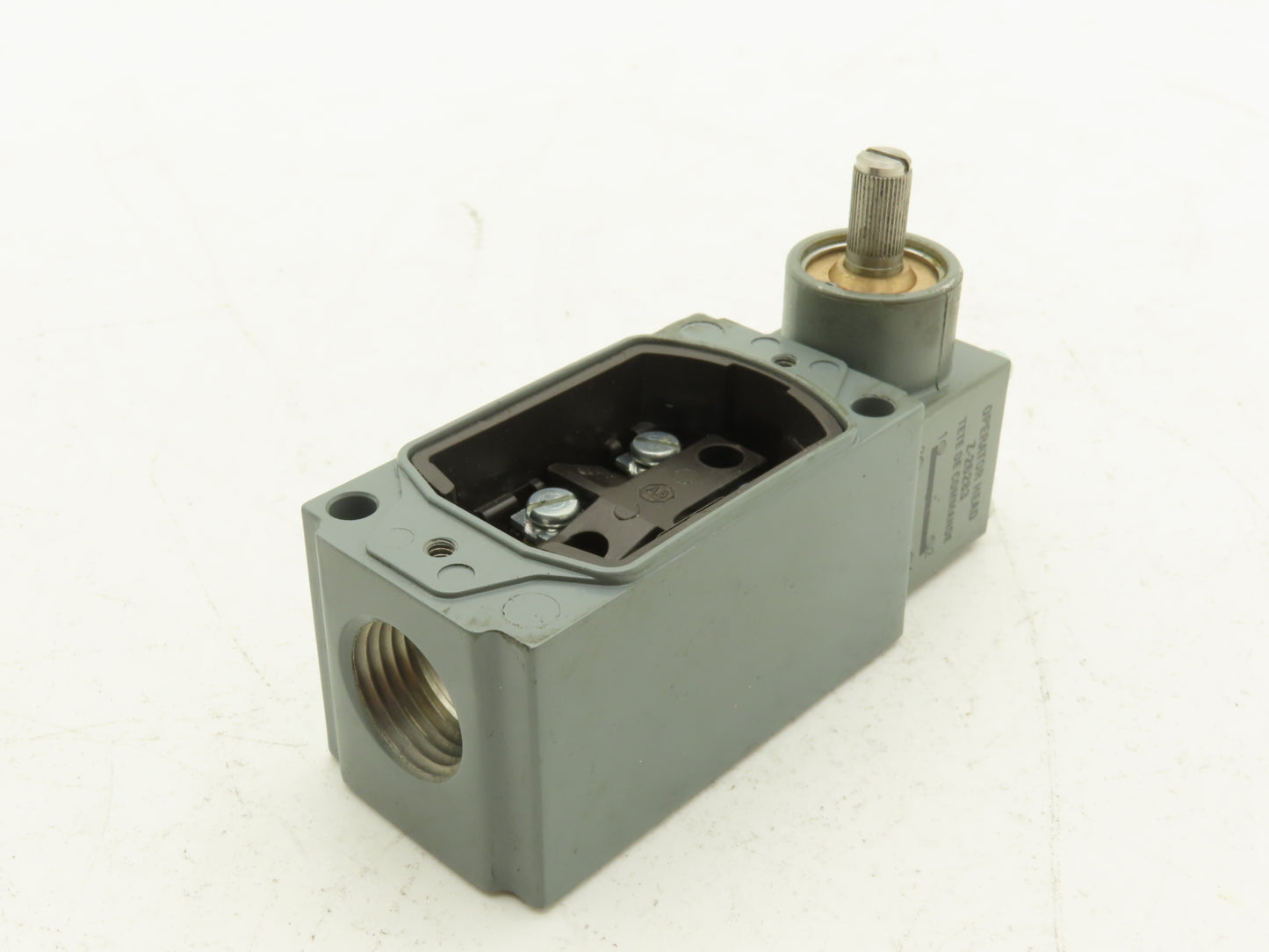 Allen Bradley 802T-AM Oiltight Limit Switch Enclosure Lever Type Operator Head