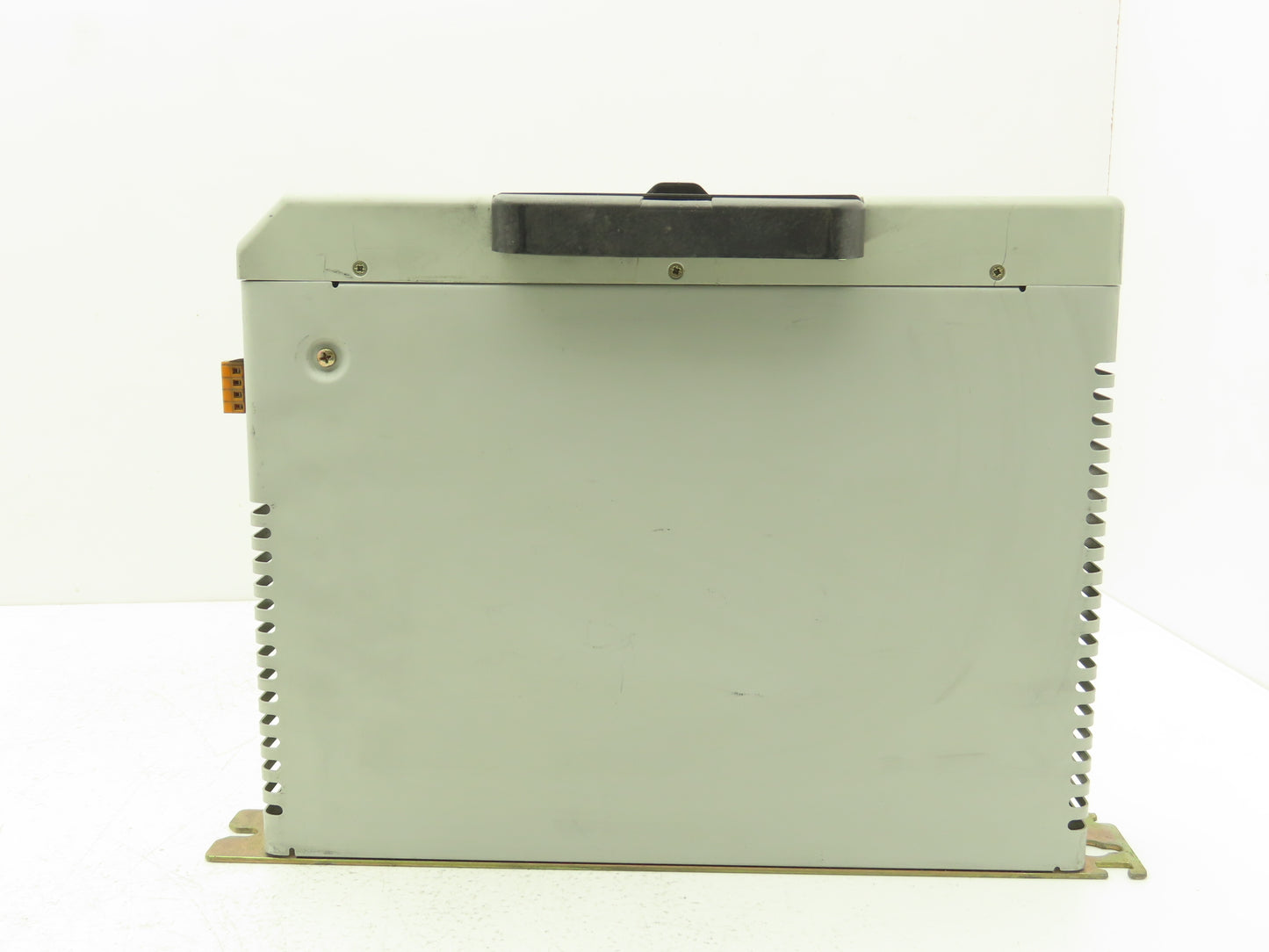 Allen Bradley 1394-AM04 Servo 3kW Axis Module 530/680V 1Ph In 310/390V 3Ph Out