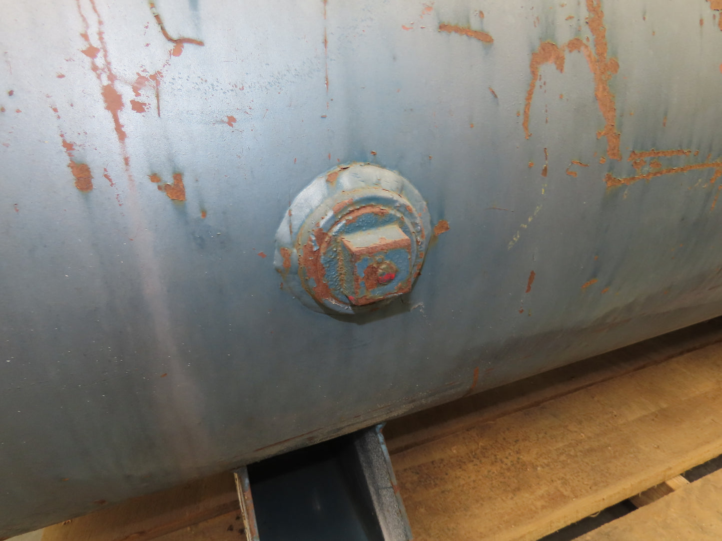 Manchester 3024 Compressed Air Receiver Tank 250 Gallon 200PSI 200°F Horizontal