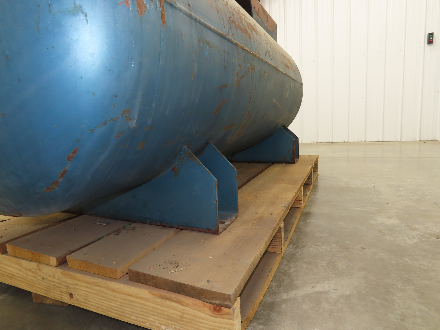 Manchester 3024 Compressed Air Receiver Tank 250 Gallon 200PSI 200°F Horizontal