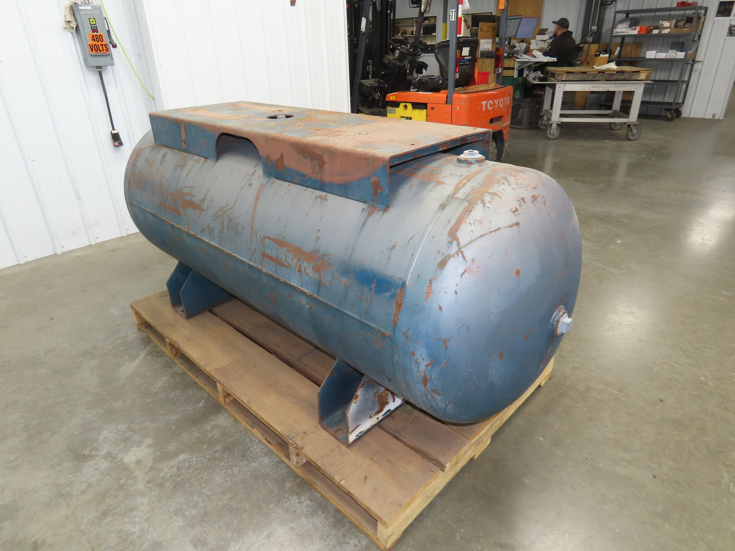 Manchester 3024 Compressed Air Receiver Tank 250 Gallon 200PSI 200°F Horizontal