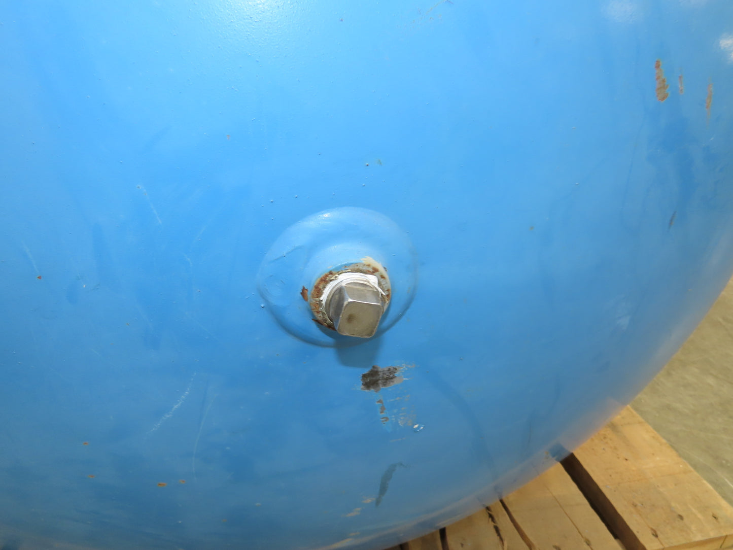 Manchester Vertical Compressed Air Receiver Tank 200 Gallon 200 PSI 30"x 81"