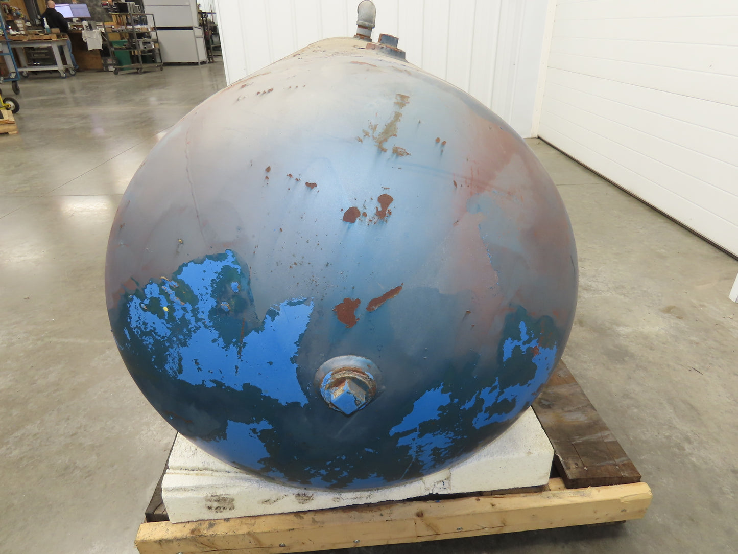 Manchester Vertical Compressed Air Receiver Tank 240 Gallon 200 PSI 30"x 93"