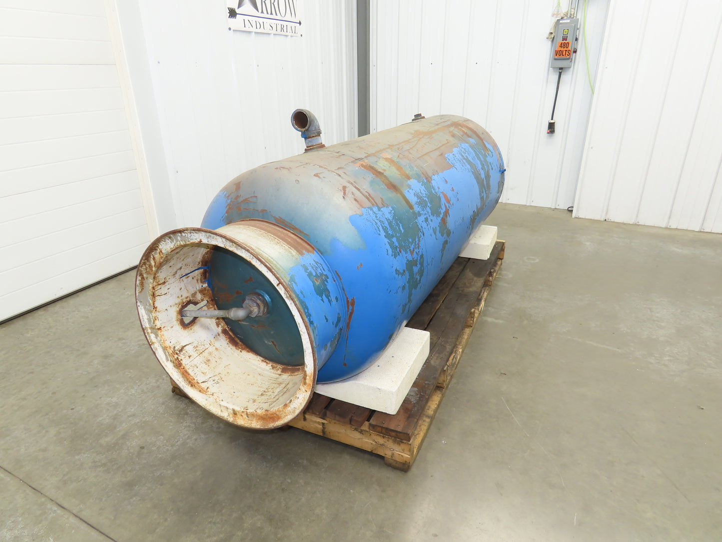 Manchester Vertical Compressed Air Receiver Tank 240 Gallon 200 PSI 30"x 93"