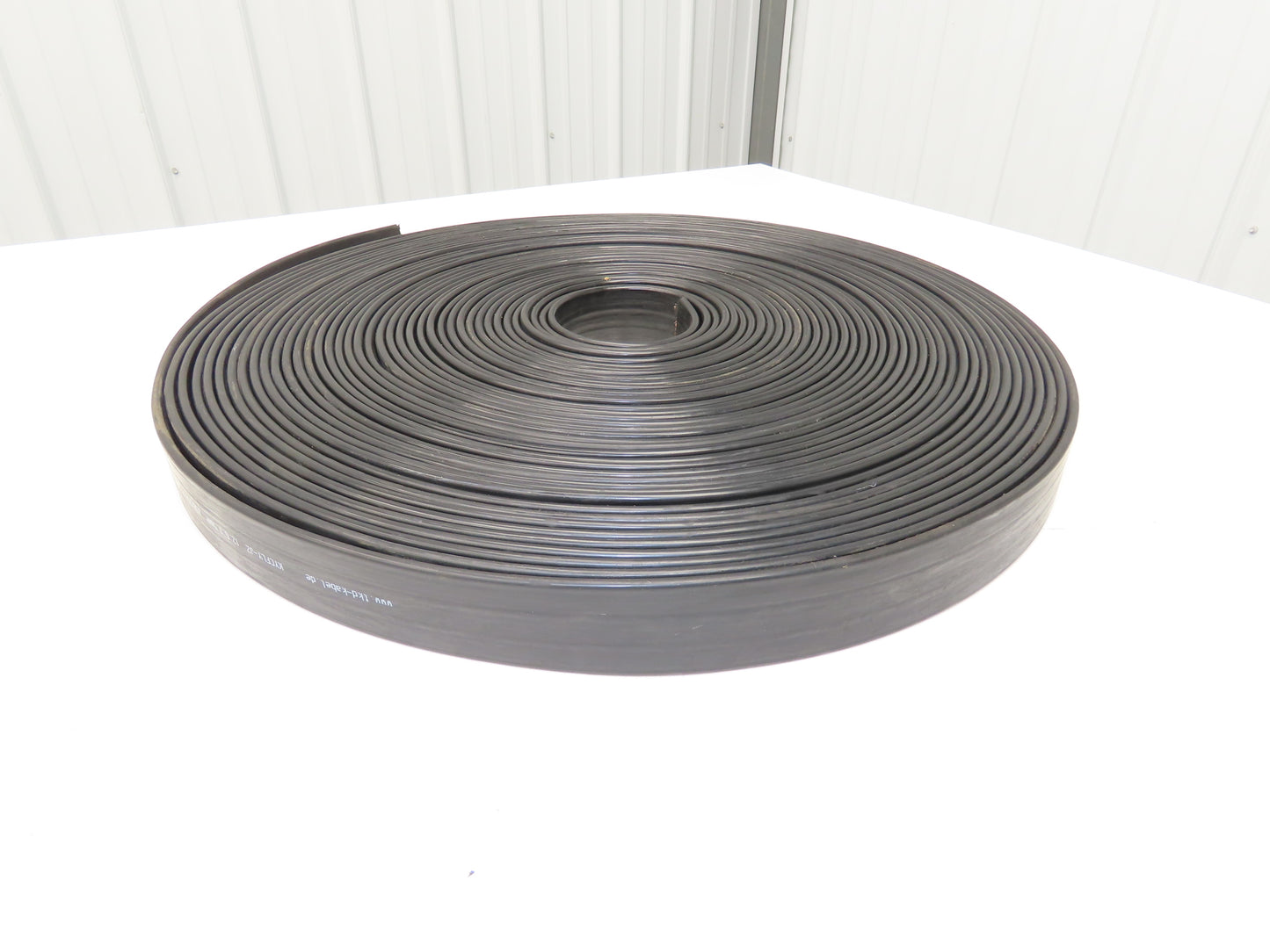 Helukabel 27093 Festoon Flat PVC Cable 12 Wire 16 AWG 450-750V 40 Meter 2"x 131'