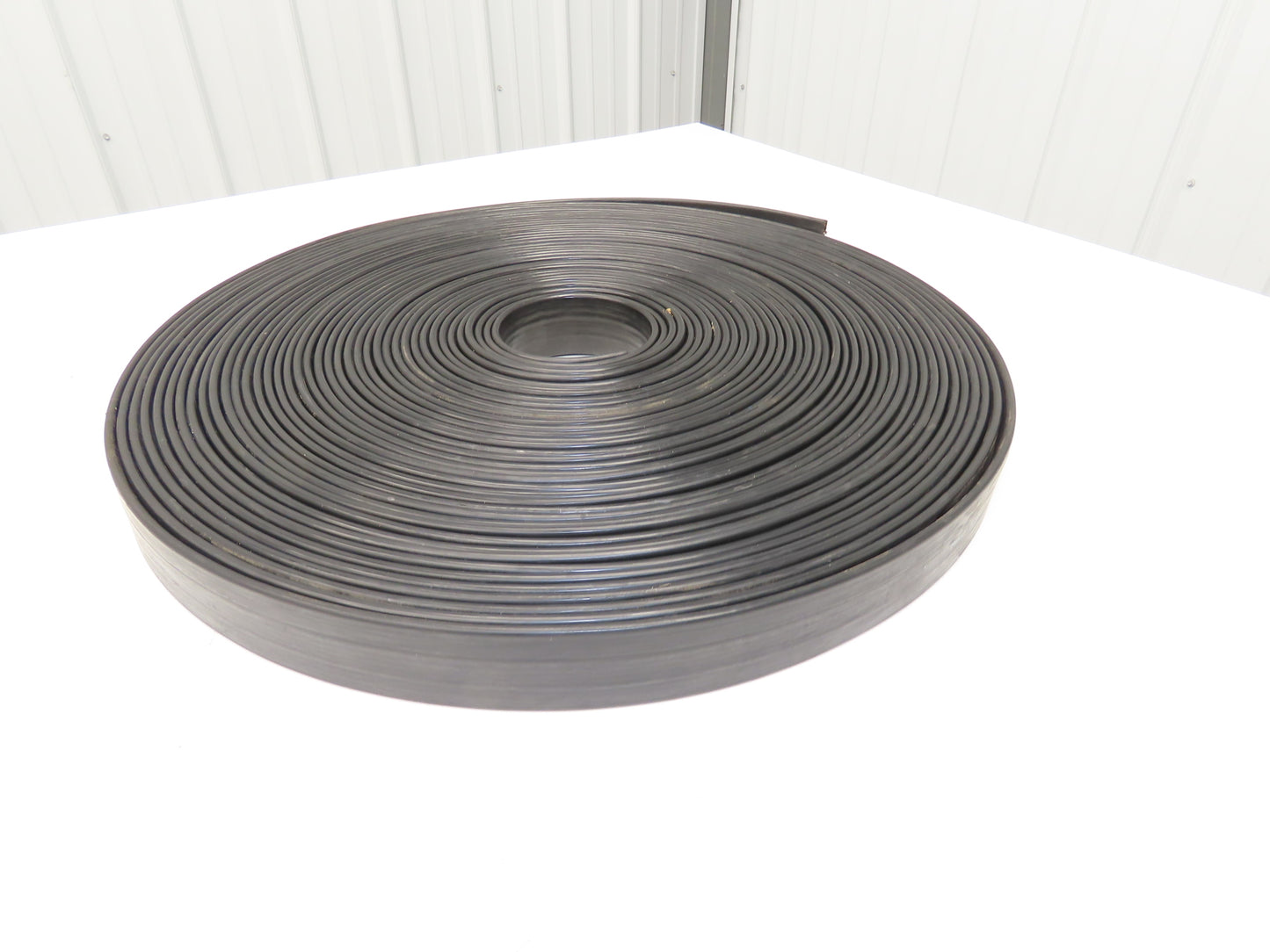 Helukabel 27093 Festoon Flat PVC Cable 12 Wire 16 AWG 450-750V 40 Meter 2"x 131'