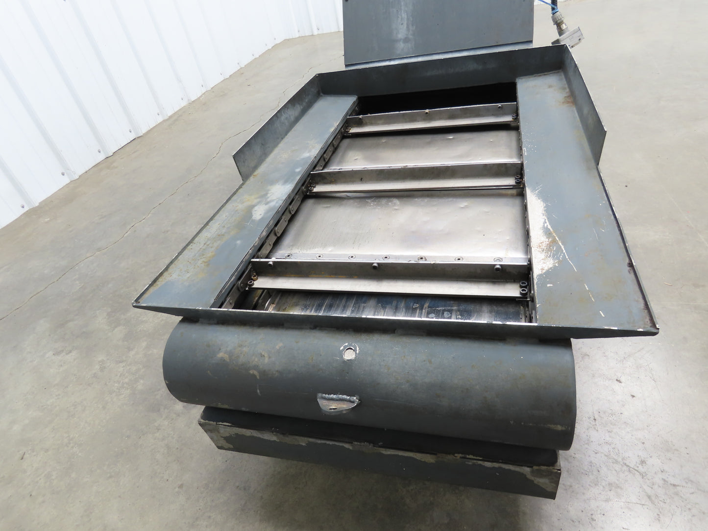 Chip Conveyor Scraper Chain w/Coolant Filters 25"x 38" Infeed 56"H 230V 3PH