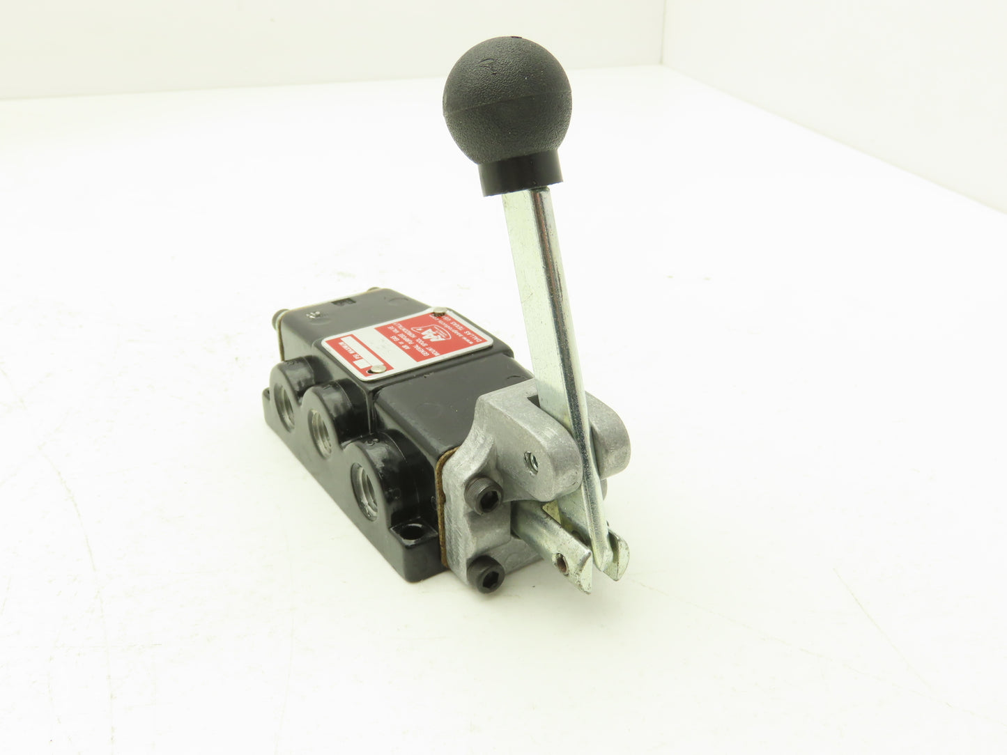 AAA Products HE2 Manual Valve 2 Position Manual Return 1/4"NPTF