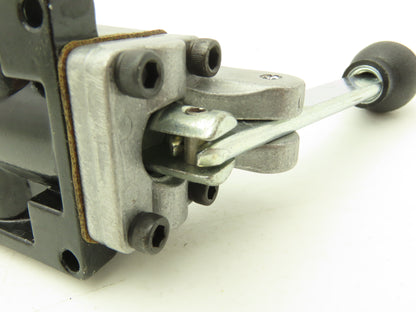 AAA Products HE2 Manual Valve 2 Position Manual Return 1/4"NPTF