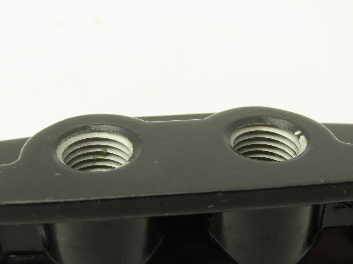AAA Products HE2 Manual Valve 2 Position Manual Return 1/4"NPTF