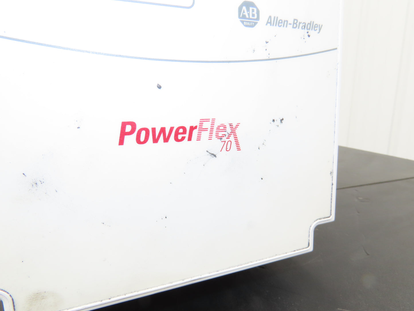 Allen Bradley 20AD040C3AYNANC0 PowerFlex 70 AC Drive 30Hp 480VAC 3Ph 40A Ser A
