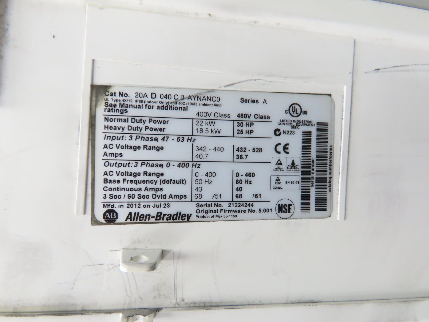 Allen Bradley 20AD040C0AYNANC0 PowerFlex 70 AC Drive 30Hp 480VAC 3Ph 40A Ser A
