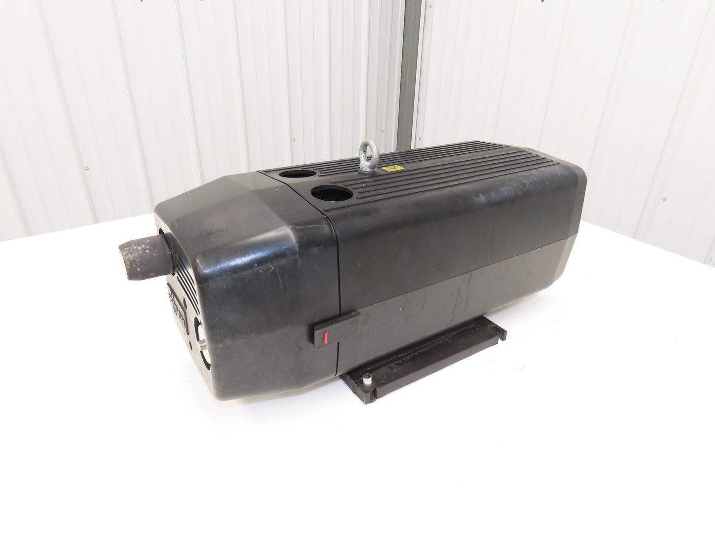 Busch SV 1040 C 00 Rotary Vane Vacuum Pump 120mbar 48m³/h 1.6Hp 200-277/480V 3PH