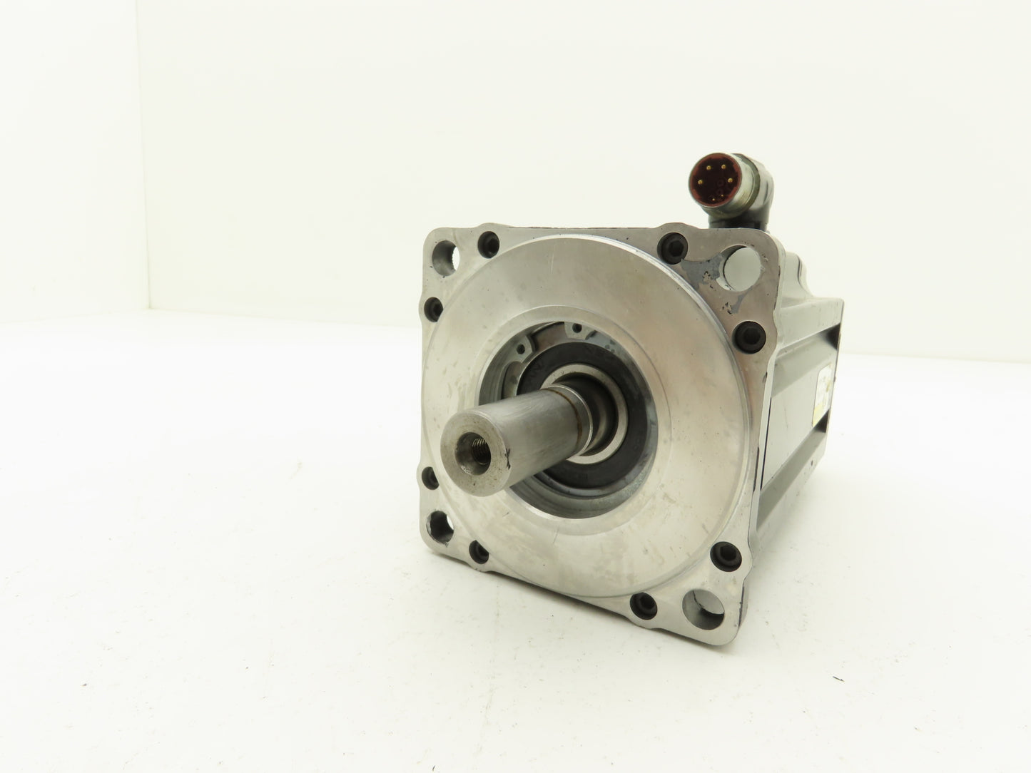 Allen Bradley VPL-B1153F-PK12AA AC Servo Motor 3.08Hp 5000rpm 480VAC 3PH