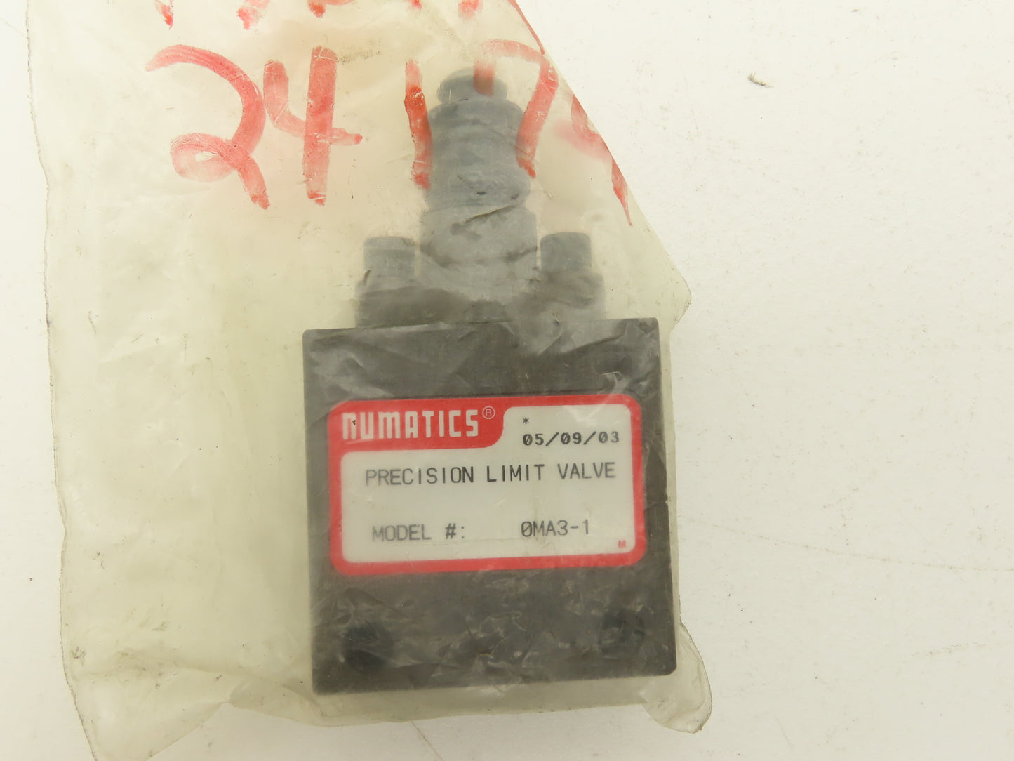 Numatics Numatrol 0MA3-1 Pneumatic Limit Valve 3-Way Plunger 150 PSI 1/8" NPT