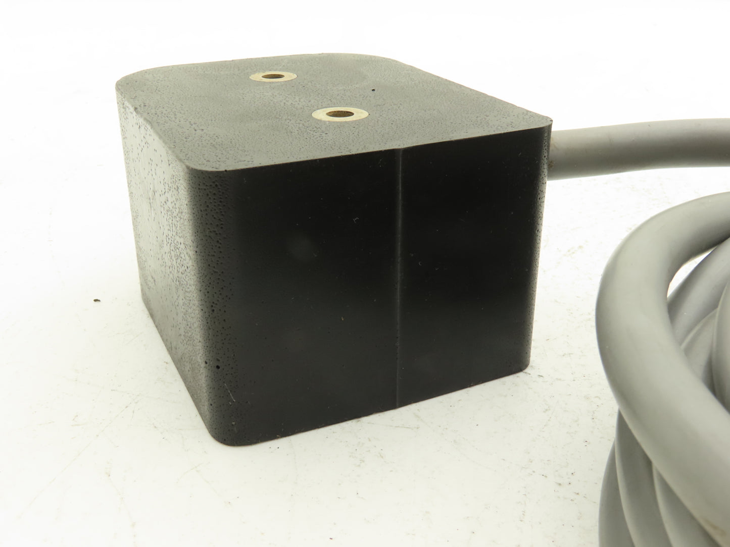 000-005001000 Vibratory Feeder Coil 115V Electromagnetic  9' Cable