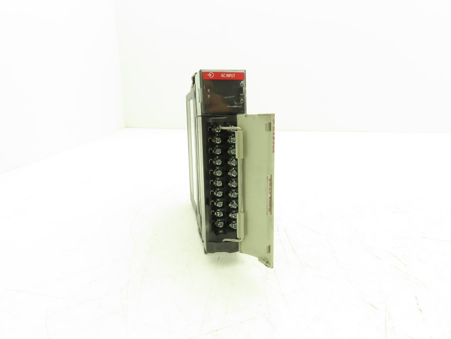Allen Bradley 1756-IA16/A ControlLogix PLC AC Input Module 16PT 120VAC Rev 3.2