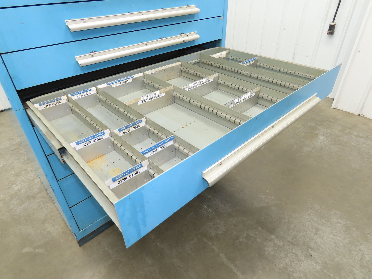 Nu-Era Modular Tool Storage Cabinet 10 Drawer 45x28x61" Stanley Vidmar Blue