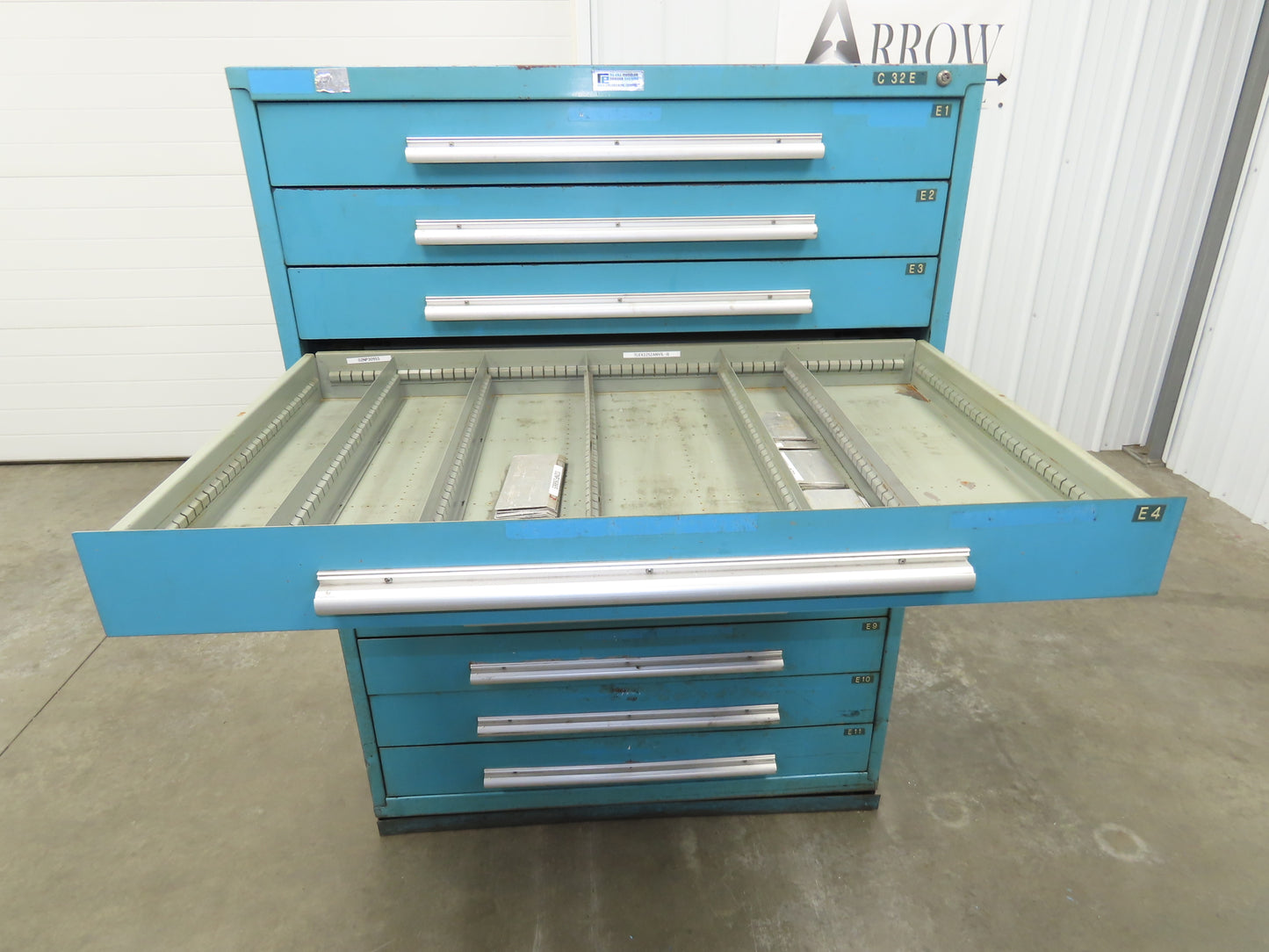 Nu-Era Modular Tool Storage Cabinet 11 Drawer 45x28x61" Stanley Vidmar Blue