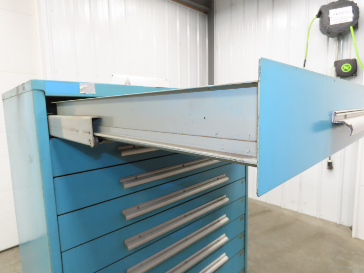 Nu-Era Modular Tool Storage Cabinet 11 Drawer 45x28x61" Stanley Vidmar Blue