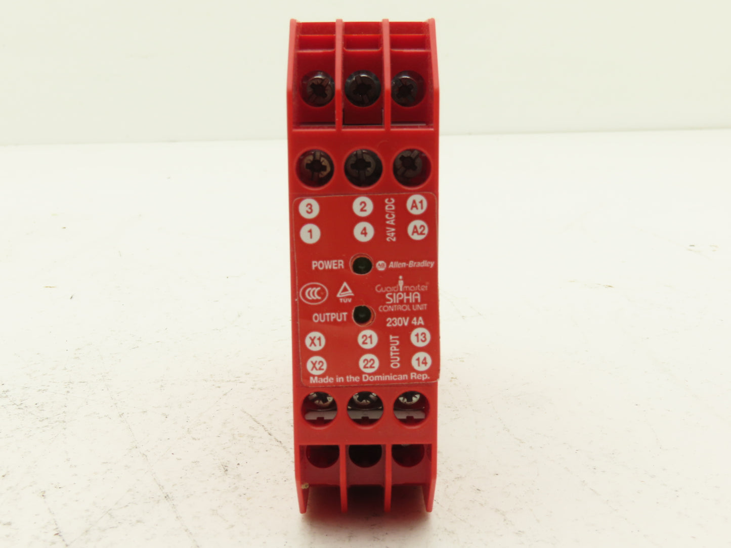 Allen Bradley 440N-S32013 Guardmaster Sipha Safety Control Relay 24V Ser B