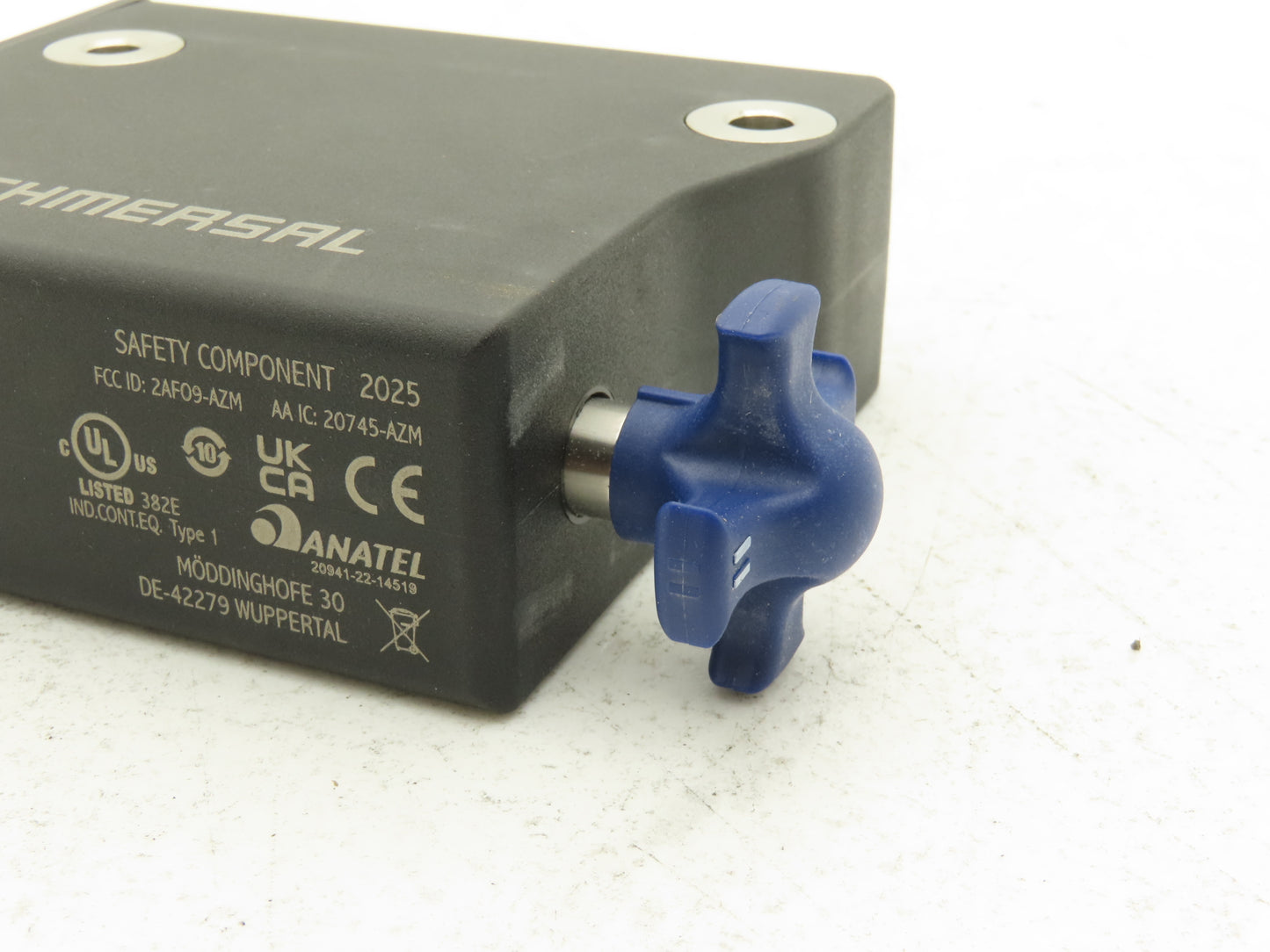 Schmersal AZM300Z-ST-1P2P Solenoid Interlock Safety Switch RFID 24VDC 103001435