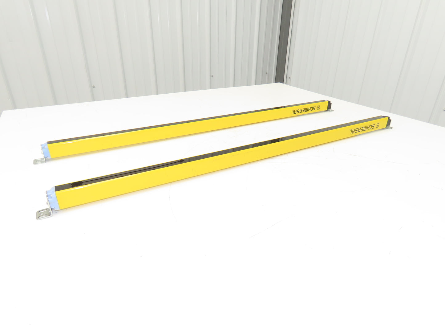 Schmersal SLC440COM-ER-0890-14 Safety Light Curtain Transmitter & Receiver Set
