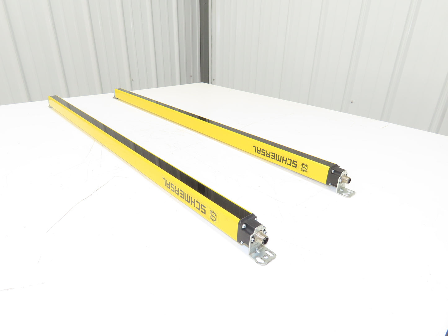 Schmersal SLC440COM-ER-0890-14 Safety Light Curtain Transmitter & Receiver Set