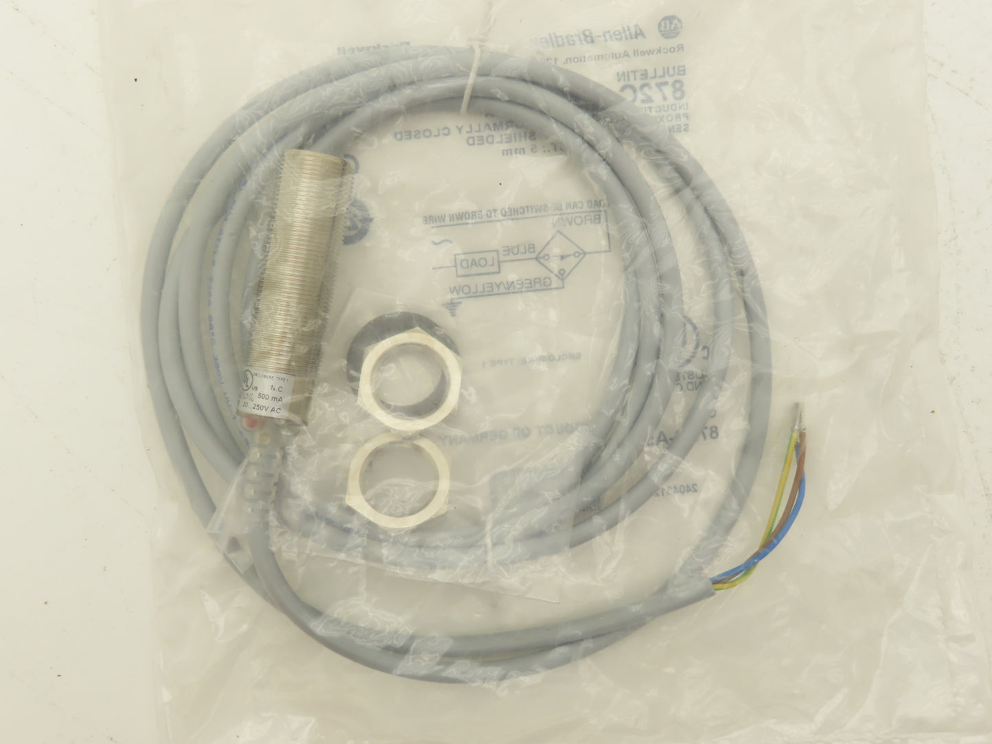 Allen Bradley 872C-A5C18-A2 Proximity Sensor Switch 2M Cable 20-250VAC Ser B
