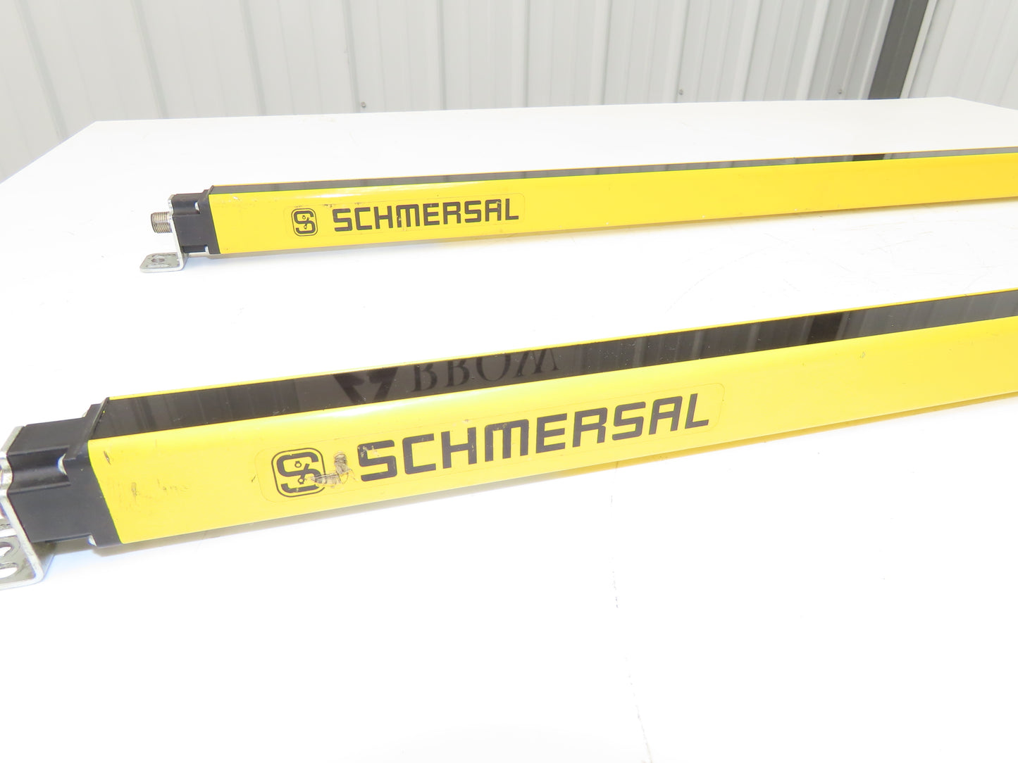 Schmersal SLC440COM-ER-0890-14 Safety Light Curtain Transmitter & Receiver Set