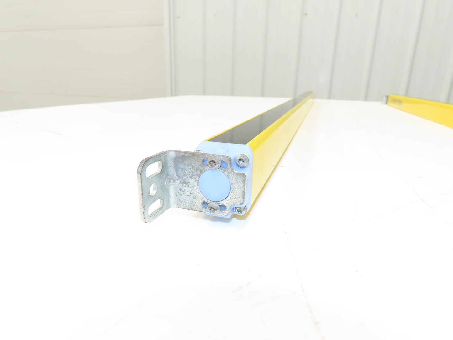Schmersal SLC440COM-ER-0890-14 Safety Light Curtain Transmitter & Receiver Set