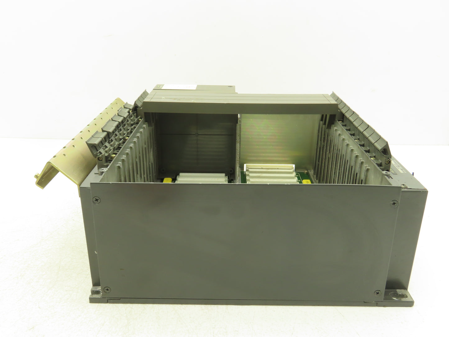 Mitsubishi FCA335MY-V PCB Slot Rack Chassis & Backplane Card Assembly MC031D