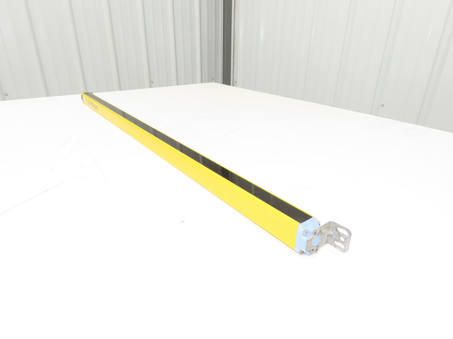 Schmersal SLC440COM-E-0890-14 Safety Light Curtain Transmitter Only